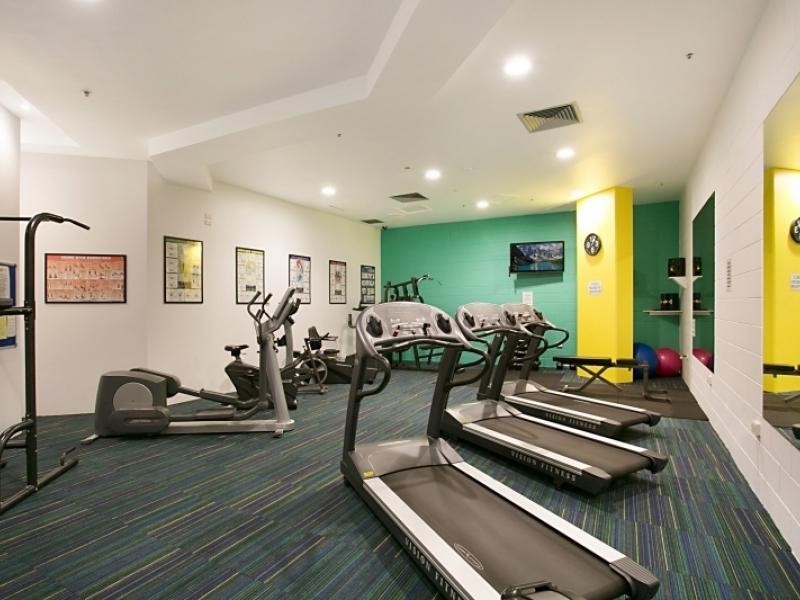 105 Scarborough St, Southport QLD 4215