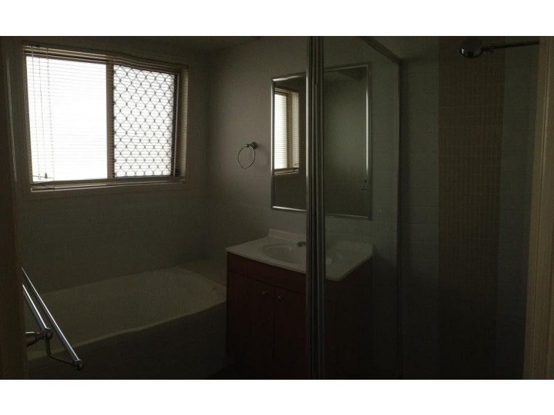 39 Johnston Street, Carina QLD 4152