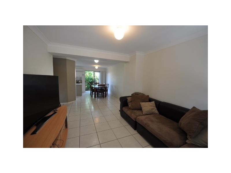 130 Jutland Street, Oxley QLD 4075