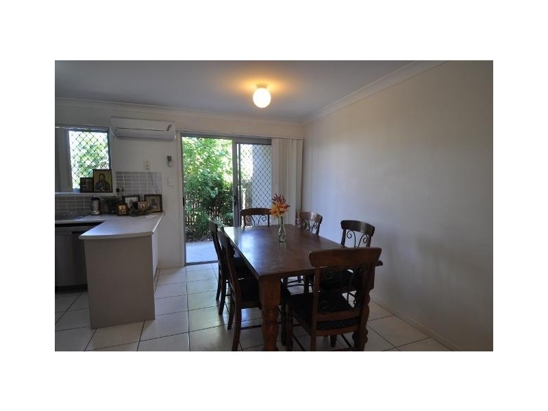 130 Jutland Street, Oxley QLD 4075