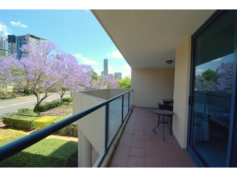 45 Deakin Street, Kangaroo Point QLD 4169