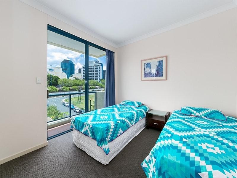 35 Ferry Street, Kangaroo Point QLD 4169