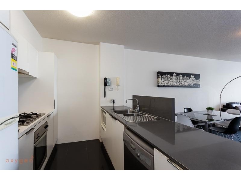 102 / 170 Leichhardt Street, Spring Hill QLD 4000