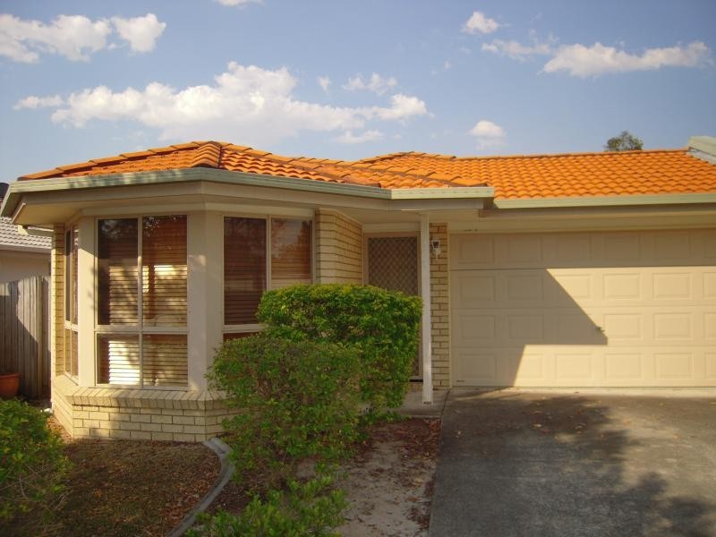 181 Greenacre Drive, Arundel QLD 4214