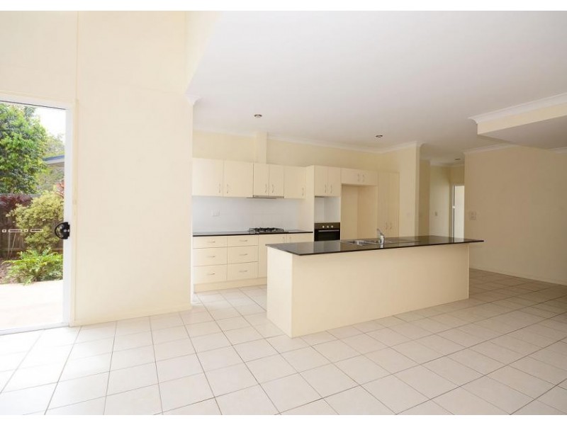 71 Elizabeth st, Urangan QLD 4655