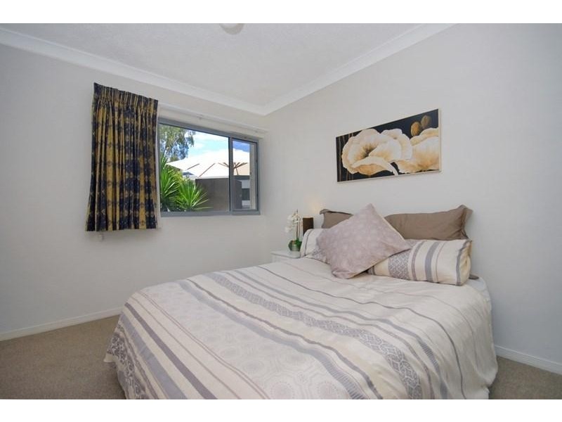 3/36 Holland Street, Toowong QLD 4066