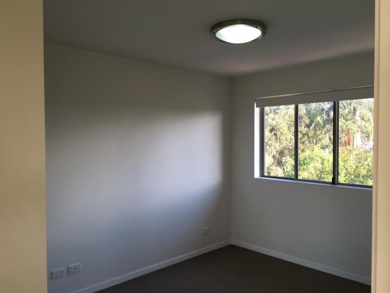 11 Riding Road, Hawthorne QLD 4171