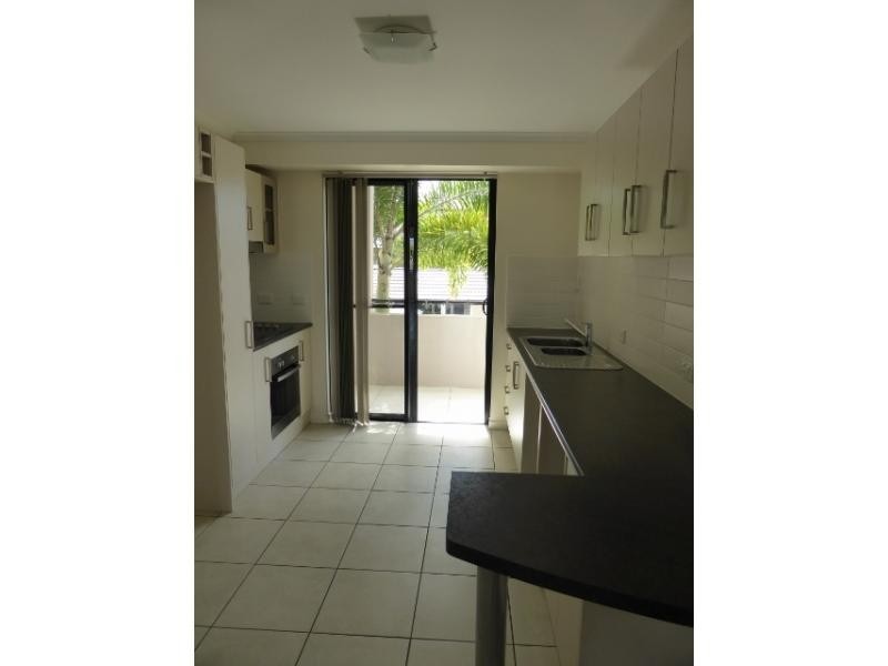 1 / 6-24 Henry Street, West End QLD 4810