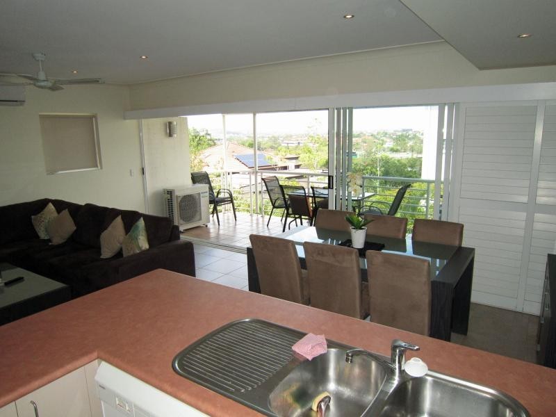 96 Norman Crescent, Norman Park QLD 4170