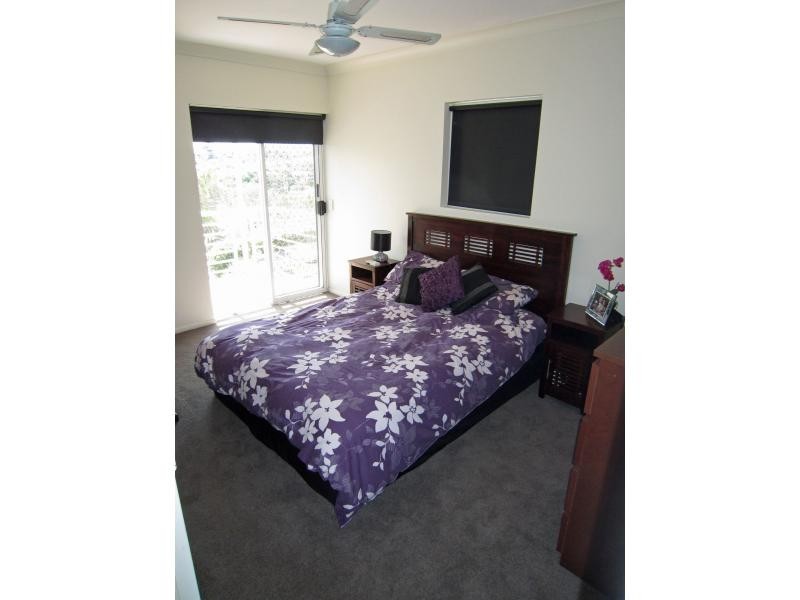 96 Norman Crescent, Norman Park QLD 4170