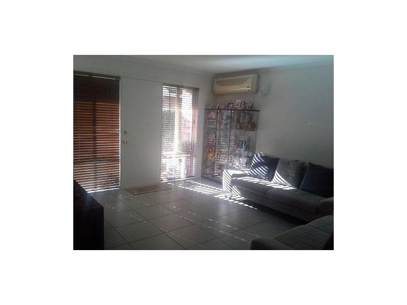 10 ADRIAN PLACE, Wishart QLD 4122