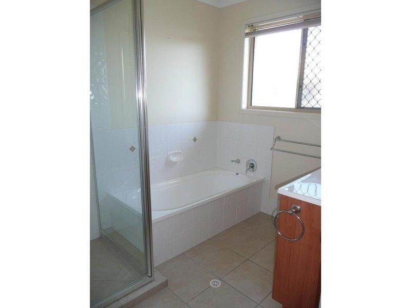 85 Johnston Street, Carina QLD 4152