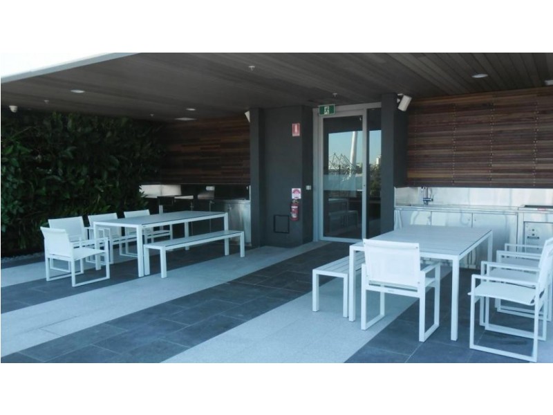 855 Stanley Street, Woolloongabba QLD 4102