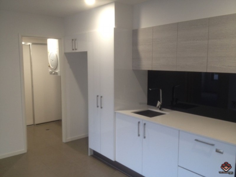 UNIT 1223 / 8 WATERFORD COURT, Bundall QLD 4217