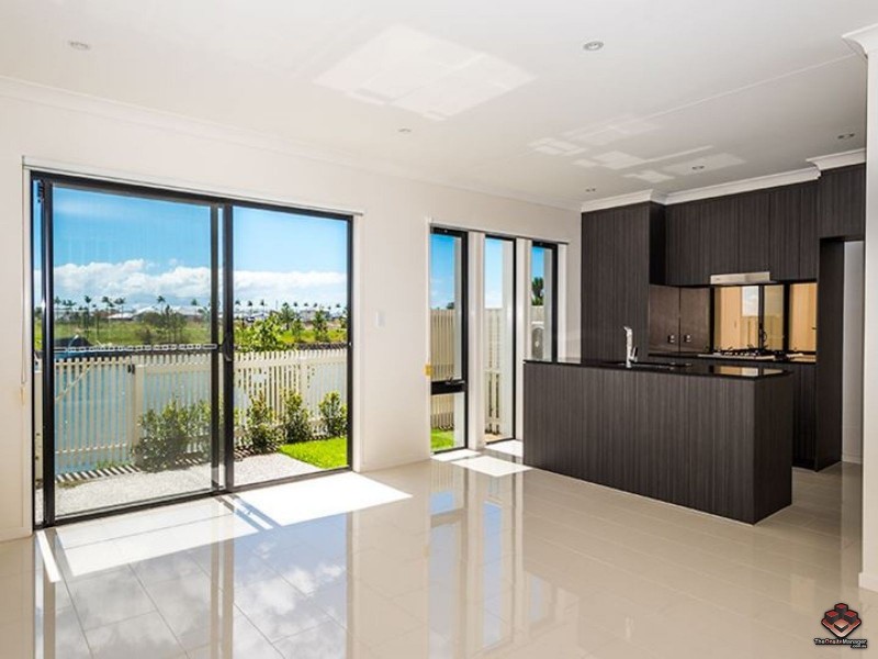 24/126 Marina quays, Hope Island QLD 4212
