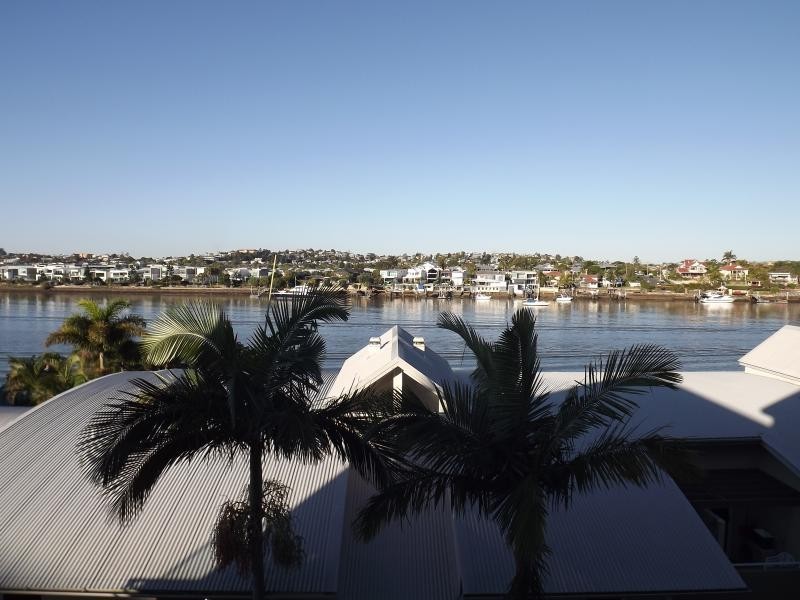 135 Macquarie Street, Teneriffe QLD 4005