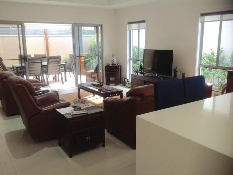 Hope Island QLD 4212