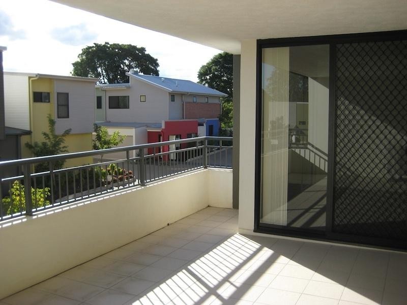 2D / 35 Hamilton Road, Moorooka QLD 4105