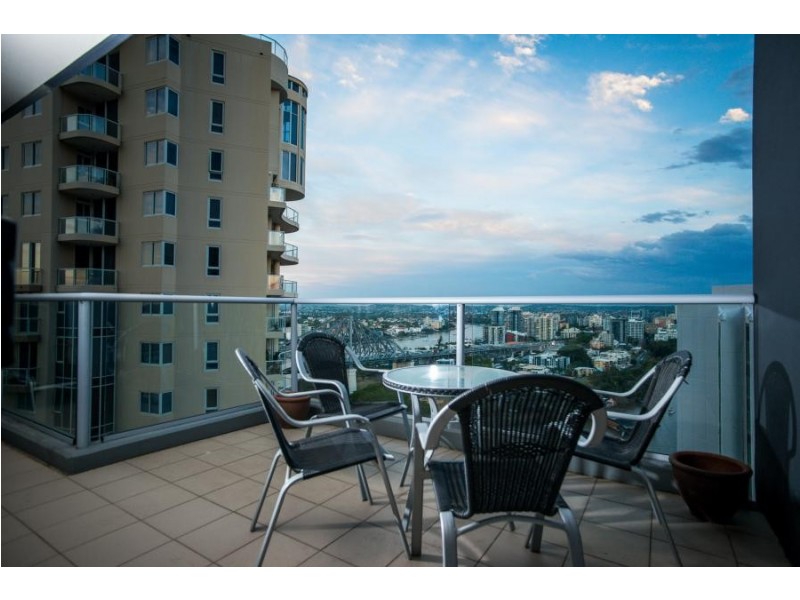 30 Macrossan Street, Brisbane City QLD 4000