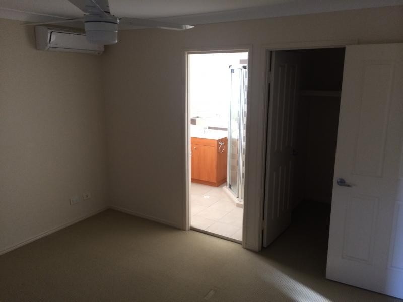 29 Johnston Street, Carina QLD 4152