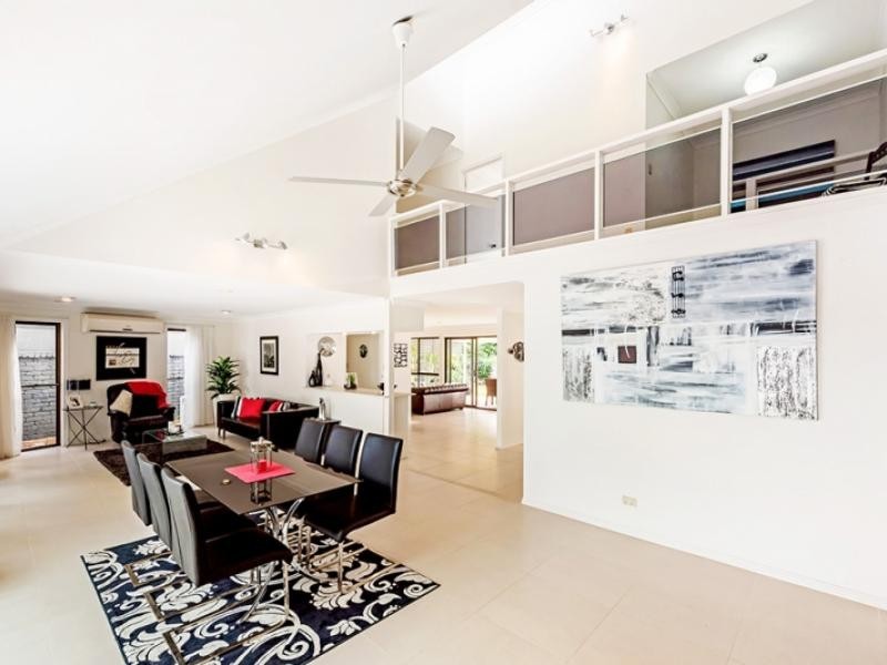 182 Morala Ave, Runaway Bay QLD 4216