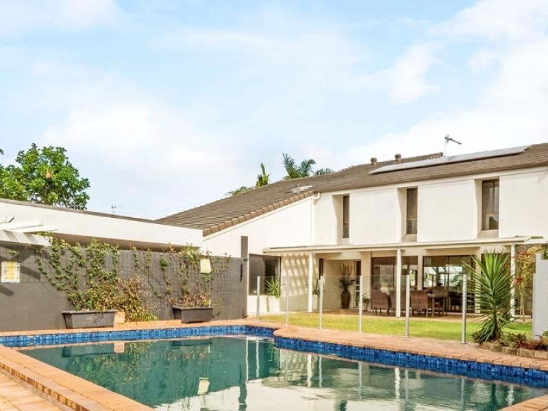 182 Morala Ave, Runaway Bay QLD 4216
