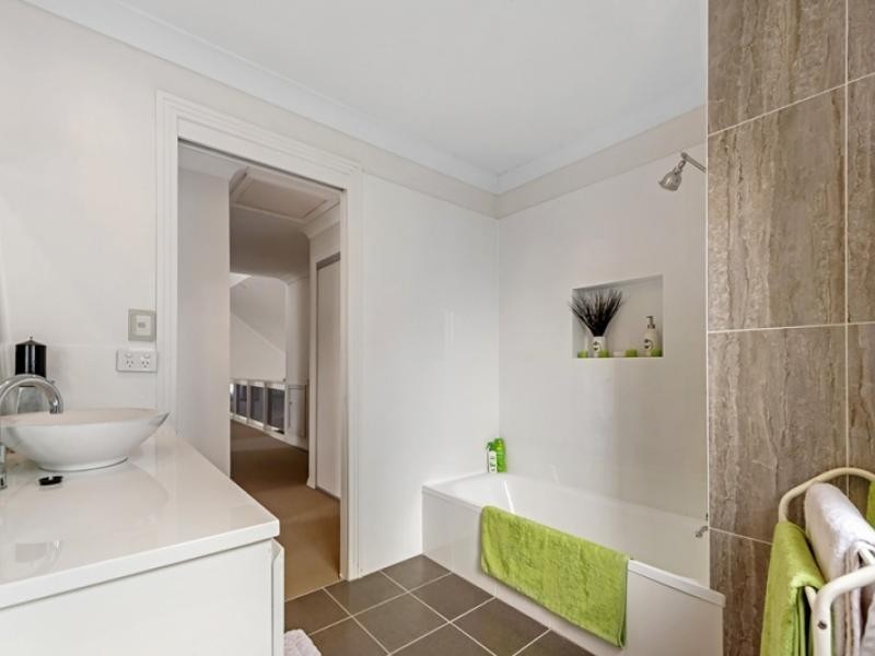 182 Morala Ave, Runaway Bay QLD 4216
