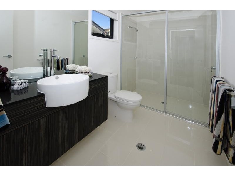 Pacific Pines QLD 4211