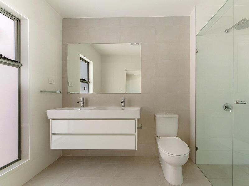 8 Russell Street, Everton Park QLD 4053