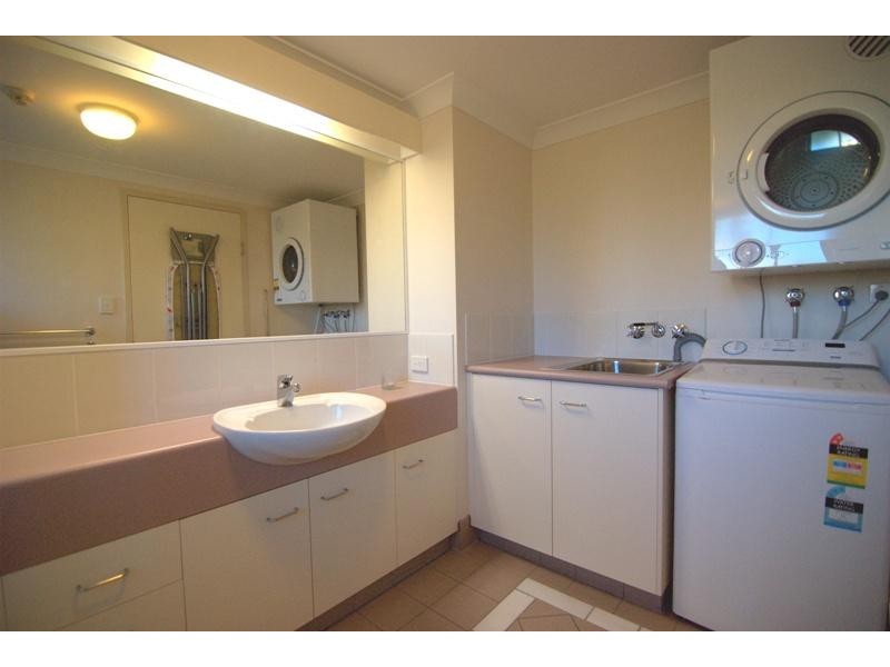 35 Ferry Street, Kangaroo Point QLD 4169