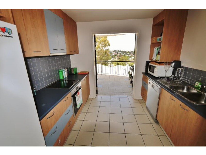 27/70 Norman Crescent, Norman Park QLD 4170