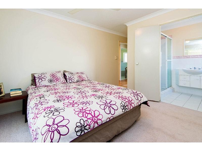 51 Stackpole St, Wishart QLD 4122