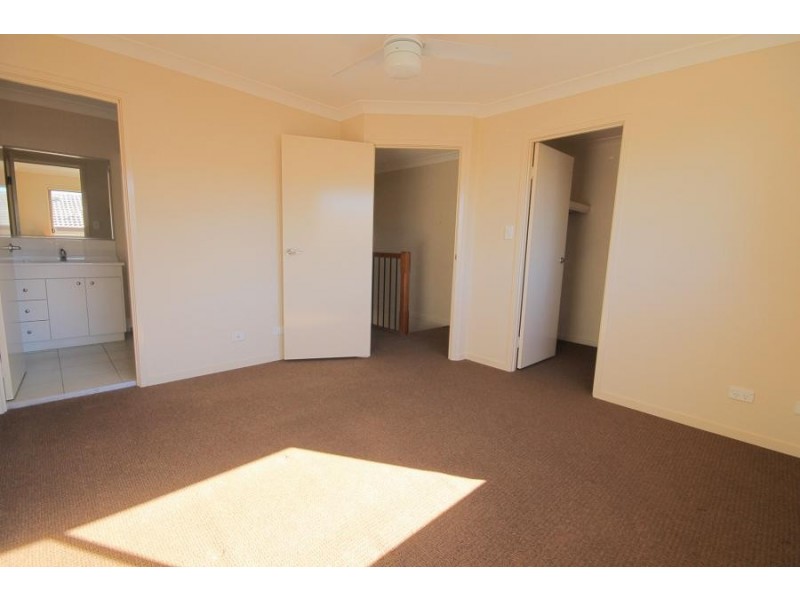 SG / 431 Manly Road, Manly West QLD 4179