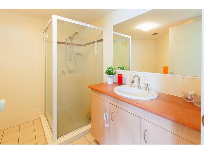 D4/52-62 NEWSTEAD TERRACE, Newstead QLD 4006