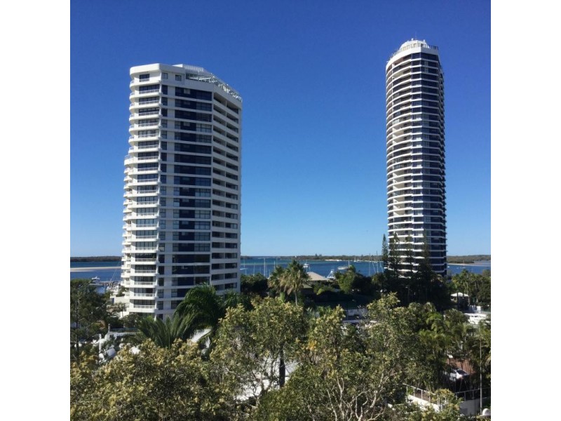 T31 28 Bayview Street, Runaway Bay QLD 4216