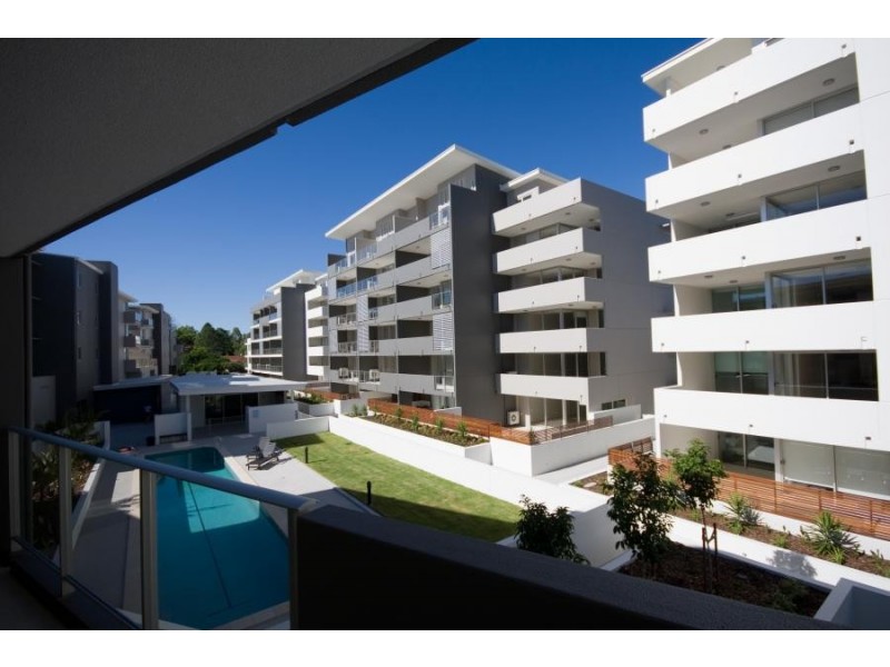 132 / 95 Clarence Road, Indooroopilly QLD 4068