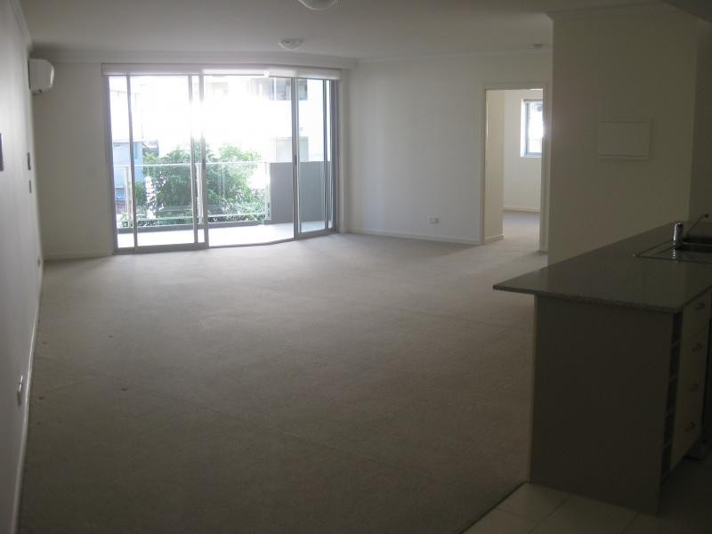 132 / 95 Clarence Road, Indooroopilly QLD 4068