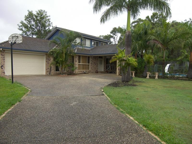 14 Cook Cl, Southport QLD 4215