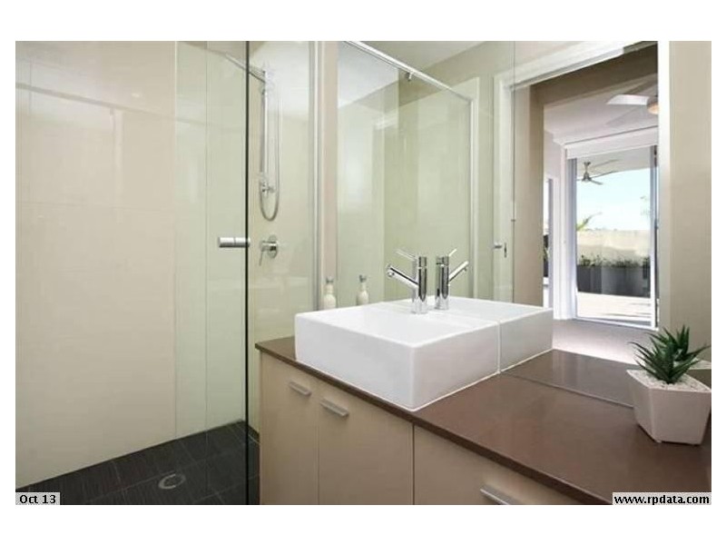 Unit 12 / 70 Love St, Bulimba QLD 4171