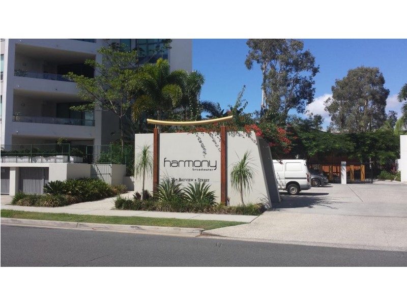 10D 28 Bayview Street, Runaway Bay QLD 4216