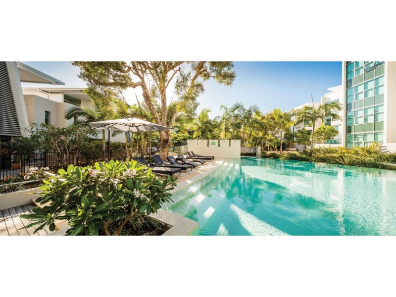 10D 28 Bayview Street, Runaway Bay QLD 4216