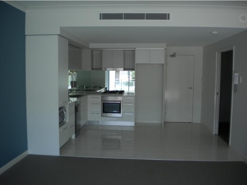 430 Marine Parade, Biggera Waters QLD 4216