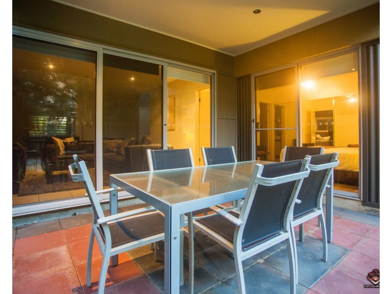 52/80 Moolyyir Steet, Urangan QLD 4655