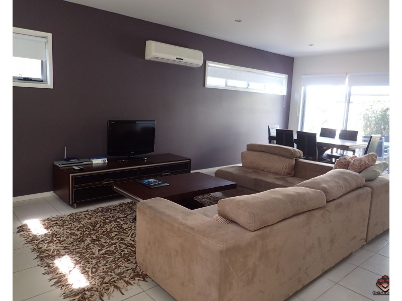 52/80 Moolyyir Steet, Urangan QLD 4655