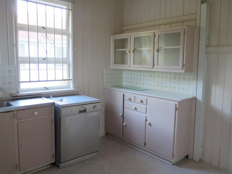 62 Lincoln Street, Greenslopes QLD 4120