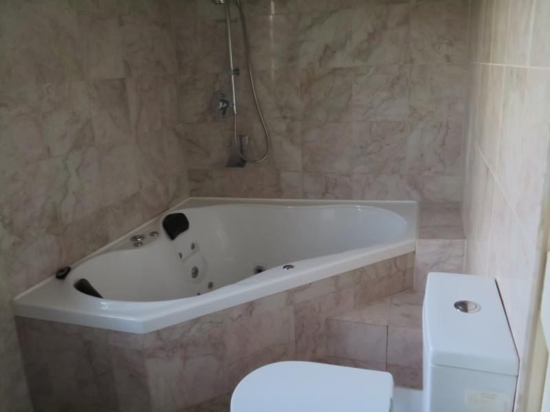 62 Lincoln Street, Greenslopes QLD 4120