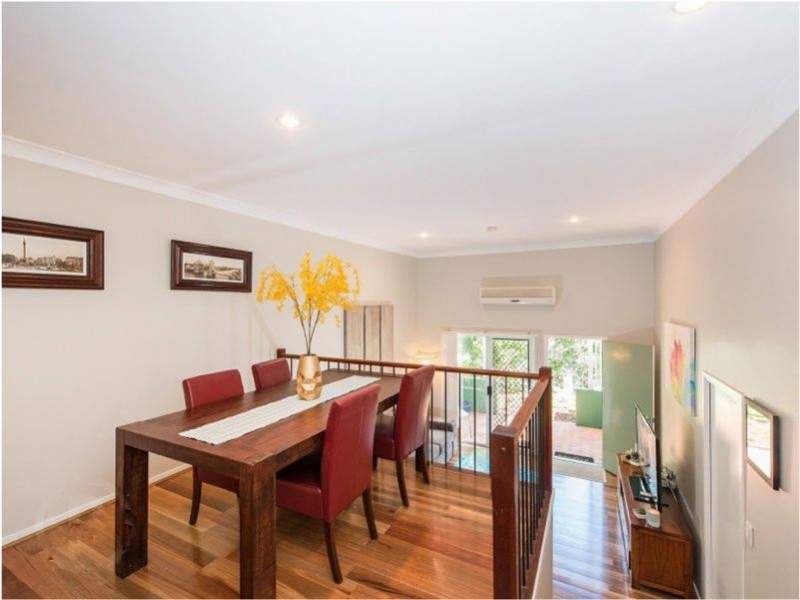 VA9/206 D`Arcy Road, Norman Park QLD 4170