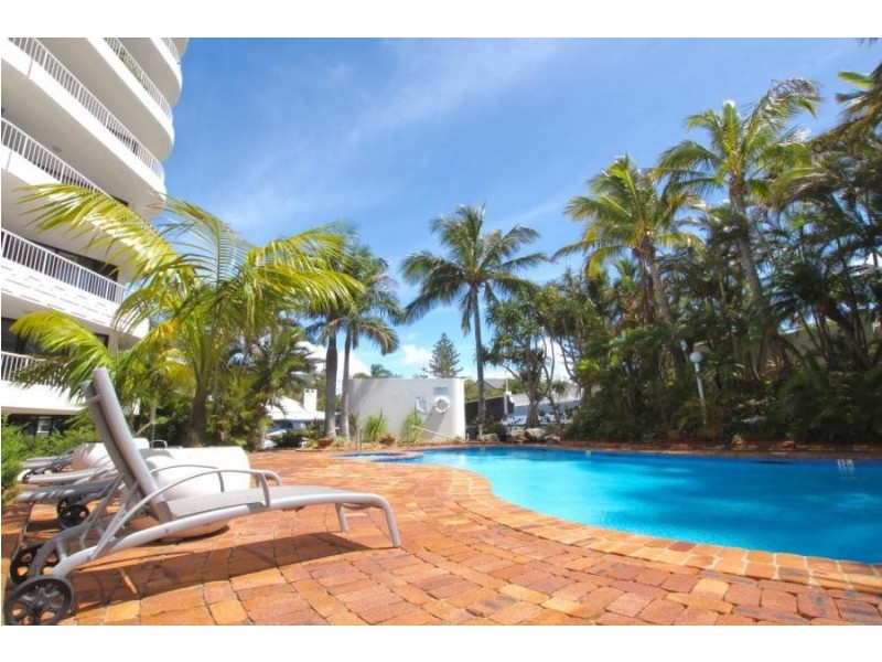 7 Oatland Esplanade, Runaway Bay QLD 4216