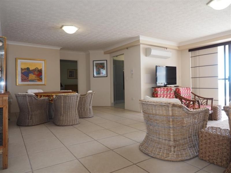 7 Oatland Esplanade, Runaway Bay QLD 4216