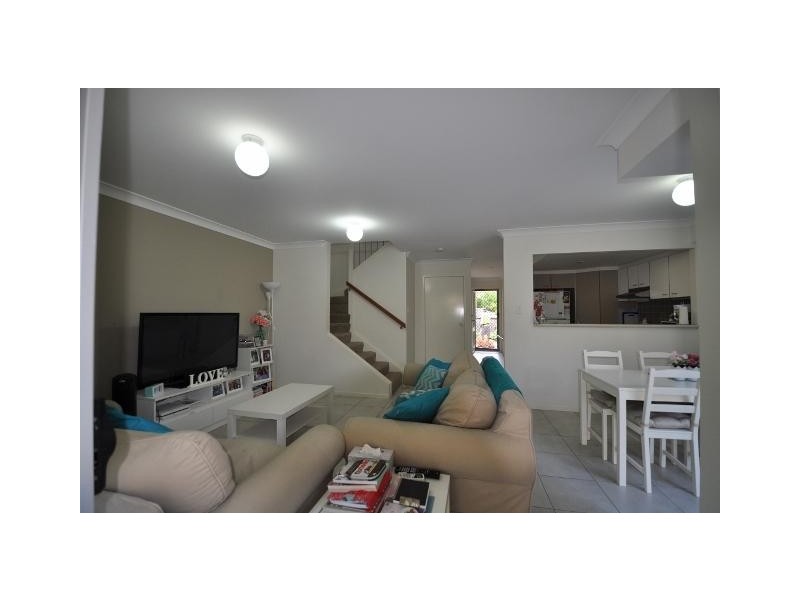 130 Jutland Street, Oxley QLD 4075